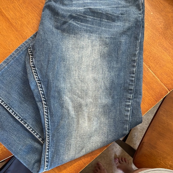 Men’s boot cut jeans. Like new. Medium blue color - Picture 4 of 4